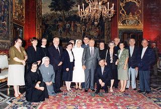 Il Presidente della Repubblica Oscar Luigi Scalfaro incontra i partecipanti alle Giornate di studio promosse dall'Opera Don Guanella su due progetti di solidarietà con la Bosnia Erzegovina