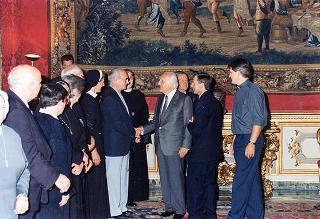 Il Presidente della Repubblica Oscar Luigi Scalfaro incontra i partecipanti alle Giornate di studio promosse dall'Opera Don Guanella su due progetti di solidarietà con la Bosnia Erzegovina