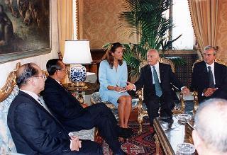 Incontro del Presidente della Repubblica Oscar Luigi Scalfaro con il Presidente della Repubblica delle Filippine e signora Ramos, e successiva colazione nel Belvedere del Torrino