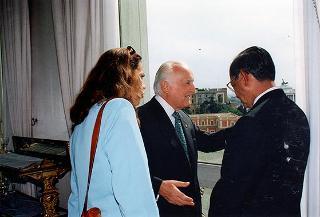 Incontro del Presidente della Repubblica Oscar Luigi Scalfaro con il Presidente della Repubblica delle Filippine e signora Ramos, e successiva colazione nel Belvedere del Torrino