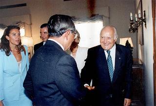 Incontro del Presidente della Repubblica Oscar Luigi Scalfaro con il Presidente della Repubblica delle Filippine e signora Ramos, e successiva colazione nel Belvedere del Torrino
