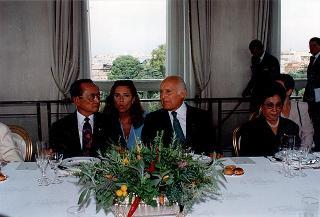 Incontro del Presidente della Repubblica Oscar Luigi Scalfaro con il Presidente della Repubblica delle Filippine e signora Ramos, e successiva colazione nel Belvedere del Torrino