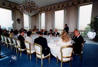 Incontro del Presidente della Repubblica Oscar Luigi Scalfaro con il Presidente della Repubblica delle Filippine e signora Ramos, e successiva colazione nel Belvedere del Torrino