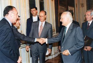 Giovanni Grasso, presidente della Regione Campania, Antonio Boccia, presidente della Regione Basilicata, con una delegazione di sindaci delle due Regioni