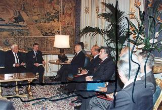 Il Presidente della Repubblica Oscar Luigi Scalfaro riceve in udienza William H. Huntley, presidente del Rotary International