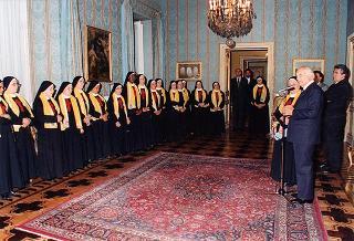 Il Presidente della Repubblica Oscar Luigi Scalfaro riceve in udienza Suor Serafina Dalla Porta, superiore generale dell'istituto "Figlie di San Camillo", con una delegazione della Congregazione per la beatificazione di madre Giuseppina Vannini, fondatrice dell'Ordine