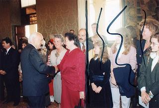 Il Presidente della Repubblica Oscar Luigi Scalfaro incontra alcuni esponenti del Centro culturale e di presenza politica "Alcide De Gasperi" di Torino
