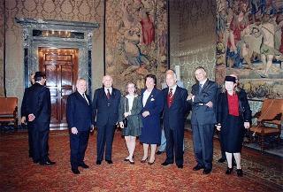 Il Presidente della Repubblica Oscar Luigi Scalfaro incontra alcuni esponenti del Centro culturale e di presenza politica "Alcide De Gasperi" di Torino