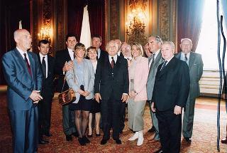 Il Presidente della Repubblica Oscar Luigi Scalfaro incontra alcuni esponenti del Centro culturale e di presenza politica "Alcide De Gasperi" di Torino