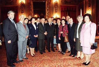Il Presidente della Repubblica Oscar Luigi Scalfaro incontra alcuni esponenti del Centro culturale e di presenza politica "Alcide De Gasperi" di Torino