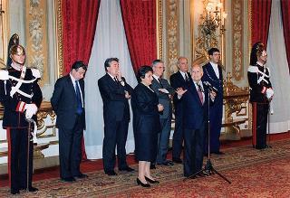 Il Presidente della Repubblica Oscar Luigi Scalfaro riceve in udienza alcuni esponenti dell'Ordine francescano secolare d'Italia e studenti vincitori del concorso "Progetto S. Chiara"