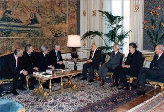 On. Vittorio Emiliani, presidente della Fondazione Gioacchino Rossini, con una delegazione
