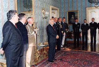 Delegazione di ufficiali e cadetti dell'Accademia Navale di Livorno, in servizio di guardia d'onore al Palazzo del Quirinale