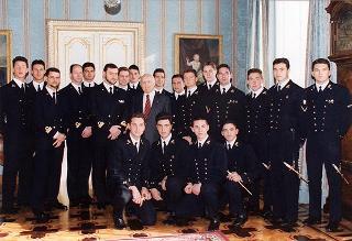 Delegazione di ufficiali e cadetti dell'Accademia Navale di Livorno, in servizio di guardia d'onore al Palazzo del Quirinale