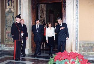 Incontro con il personale civile e militare del Segretariato Generale della Presidenza della Repubblica e successivo concerto eseguito dal Coro Cortina