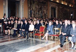 Incontro con il personale civile e militare del Segretariato Generale della Presidenza della Repubblica e successivo concerto eseguito dal Coro Cortina