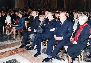 Incontro con il personale civile e militare del Segretariato Generale della Presidenza della Repubblica e successivo concerto eseguito dal Coro Cortina