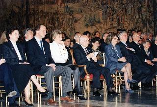 Incontro con il personale civile e militare del Segretariato Generale della Presidenza della Repubblica e successivo concerto eseguito dal Coro Cortina
