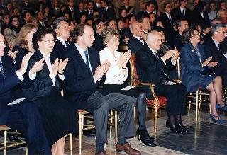 Incontro con il personale civile e militare del Segretariato Generale della Presidenza della Repubblica e successivo concerto eseguito dal Coro Cortina