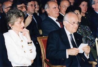 Incontro con il personale civile e militare del Segretariato Generale della Presidenza della Repubblica e successivo concerto eseguito dal Coro Cortina