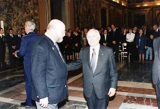 Incontro con il personale civile e militare del Segretariato Generale della Presidenza della Repubblica e successivo concerto eseguito dal Coro Cortina