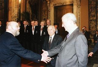 Incontro con il personale civile e militare del Segretariato Generale della Presidenza della Repubblica e successivo concerto eseguito dal Coro Cortina