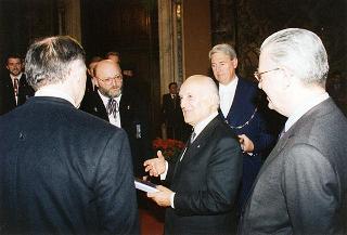 Incontro con il personale civile e militare del Segretariato Generale della Presidenza della Repubblica e successivo concerto eseguito dal Coro Cortina