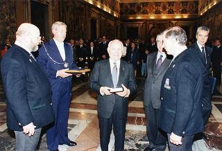 Incontro con il personale civile e militare del Segretariato Generale della Presidenza della Repubblica e successivo concerto eseguito dal Coro Cortina