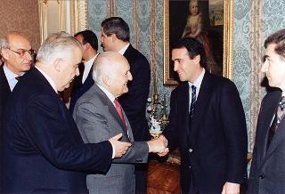 Incontro del Presidente della Repubblica Oscar Luigi Scalfaro con Orlando Scarlata, presidente dell'Istituto nazionale di previdenza dei giornalisti italiani "Giovanni Amendola", con il Consiglio di amministrazione