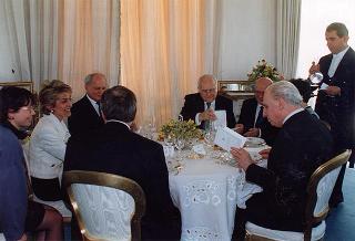 Incontro e successiva colazione in onore del Presidente della Repubblica di Ungheria e della Signora Goencz.