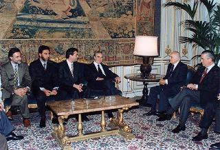 Il Presidente della Repubblica Oscar Luigi Scalfaro incontra Achille Variati, sindaco di Vicenza, con il prof. Ettore Gallo ed una delegazione della città