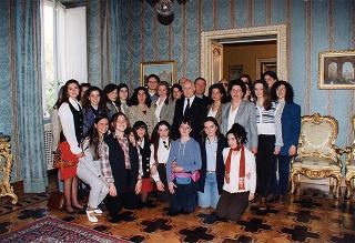 Incontro del Presidente della Repubblica Oscar Luigi Scalfaro con una delegazione di studenti del Liceo linguistico di Martina Franca