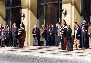 Il Presidente della Repubblica Oscar Luigi Scalfaro riceve in udienza una delegazione di partecipanti alla &quot;Marcia delle Palme&quot;, per la sospensione della pena di morte e l'istituzione del Tribunale penale internazionale