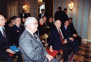 Andrea Piersanti, presidente dell'Ente Spettacolo, con alcuni esponenti dell'Associazione, per presentare le opere Vangeli e Cinenciclopedia 2 su CD-ROM