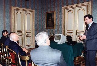 Andrea Piersanti, presidente dell'Ente Spettacolo, con alcuni esponenti dell'Associazione, per presentare le opere Vangeli e Cinenciclopedia 2 su CD-ROM