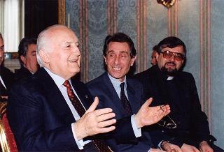 Andrea Piersanti, presidente dell'Ente Spettacolo, con alcuni esponenti dell'Associazione, per presentare le opere Vangeli e Cinenciclopedia 2 su CD-ROM
