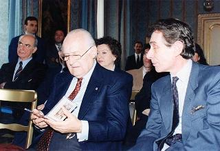 Andrea Piersanti, presidente dell'Ente Spettacolo, con alcuni esponenti dell'Associazione, per presentare le opere Vangeli e Cinenciclopedia 2 su CD-ROM