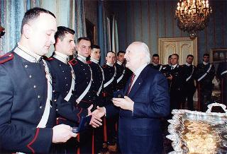 Delegazione di allievi della Scuola sottufficiali dei Carabinieri, in servizio di guardia d'onore al Palazzo del Quirinale