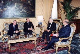 Amb. Sir John Coles, segretario generale degli affari esteri del Regno Unito di Gran Bretagna e Irlanda del Nord