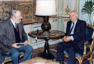 Il Presidente della Repubblica Oscar Luigi Scalfaro riceve in udienza Franco Passuello, presidente nazionale delle Associazioni Cristiane Lavoratori Italiani (ACLI), per il 50° anniversario di fondazione accompagnato da alcuni esponenti