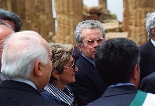 Visita del Presidente della Repubblica Oscar Luigi Scalfaro alla città di Agrigento in occasione della riapertura del Teatro "Luigi Pirandello"