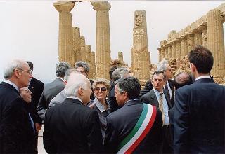 Visita del Presidente della Repubblica Oscar Luigi Scalfaro alla città di Agrigento in occasione della riapertura del Teatro "Luigi Pirandello"