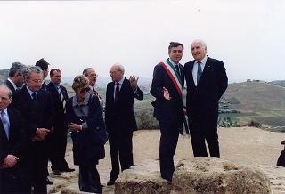 Visita del Presidente della Repubblica Oscar Luigi Scalfaro alla città di Agrigento in occasione della riapertura del Teatro "Luigi Pirandello"