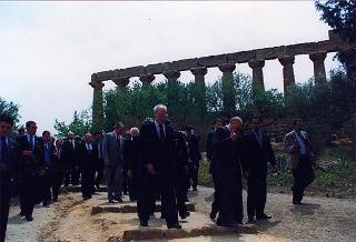 Visita del Presidente della Repubblica Oscar Luigi Scalfaro alla città di Agrigento in occasione della riapertura del Teatro "Luigi Pirandello"