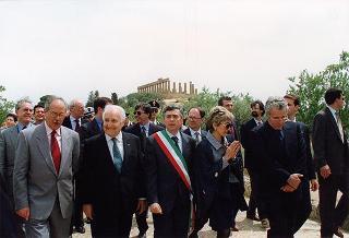 Visita del Presidente della Repubblica Oscar Luigi Scalfaro alla città di Agrigento in occasione della riapertura del Teatro "Luigi Pirandello"