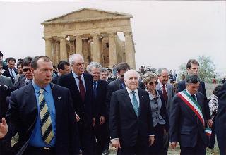 Visita del Presidente della Repubblica Oscar Luigi Scalfaro alla città di Agrigento in occasione della riapertura del Teatro "Luigi Pirandello"
