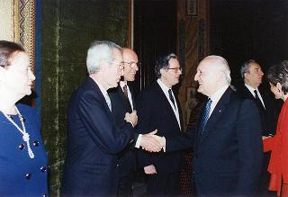 Intervento del Presidente della Repubblica Oscar Luigi Scalfaro alla cerimonia di consegna delle "Stelle al merito del lavoro" ai nuovi Maestri del lavoro del Lazio e dell'Umbria