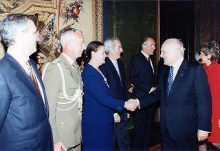 Intervento del Presidente della Repubblica Oscar Luigi Scalfaro alla cerimonia di consegna delle "Stelle al merito del lavoro" ai nuovi Maestri del lavoro del Lazio e dell'Umbria