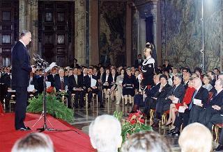 Intervento del Presidente della Repubblica Oscar Luigi Scalfaro alla cerimonia di consegna delle &quot;Stelle al merito del lavoro&quot; ai nuovi Maestri del lavoro del Lazio e dell'Umbria
