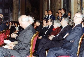 Intervento del Presidente della Repubblica Oscar Luigi Scalfaro alla cerimonia di consegna delle "Stelle al merito del lavoro" ai nuovi Maestri del lavoro del Lazio e dell'Umbria